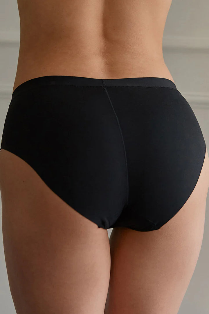 Janira Flexie Adapt Full Panty - Black - CURATED LINGERIE